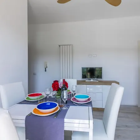 Mauro By Interhome San Vincenzo