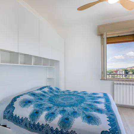 Mauro By Interhome San Vincenzo